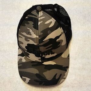 Camouflage Bench cap